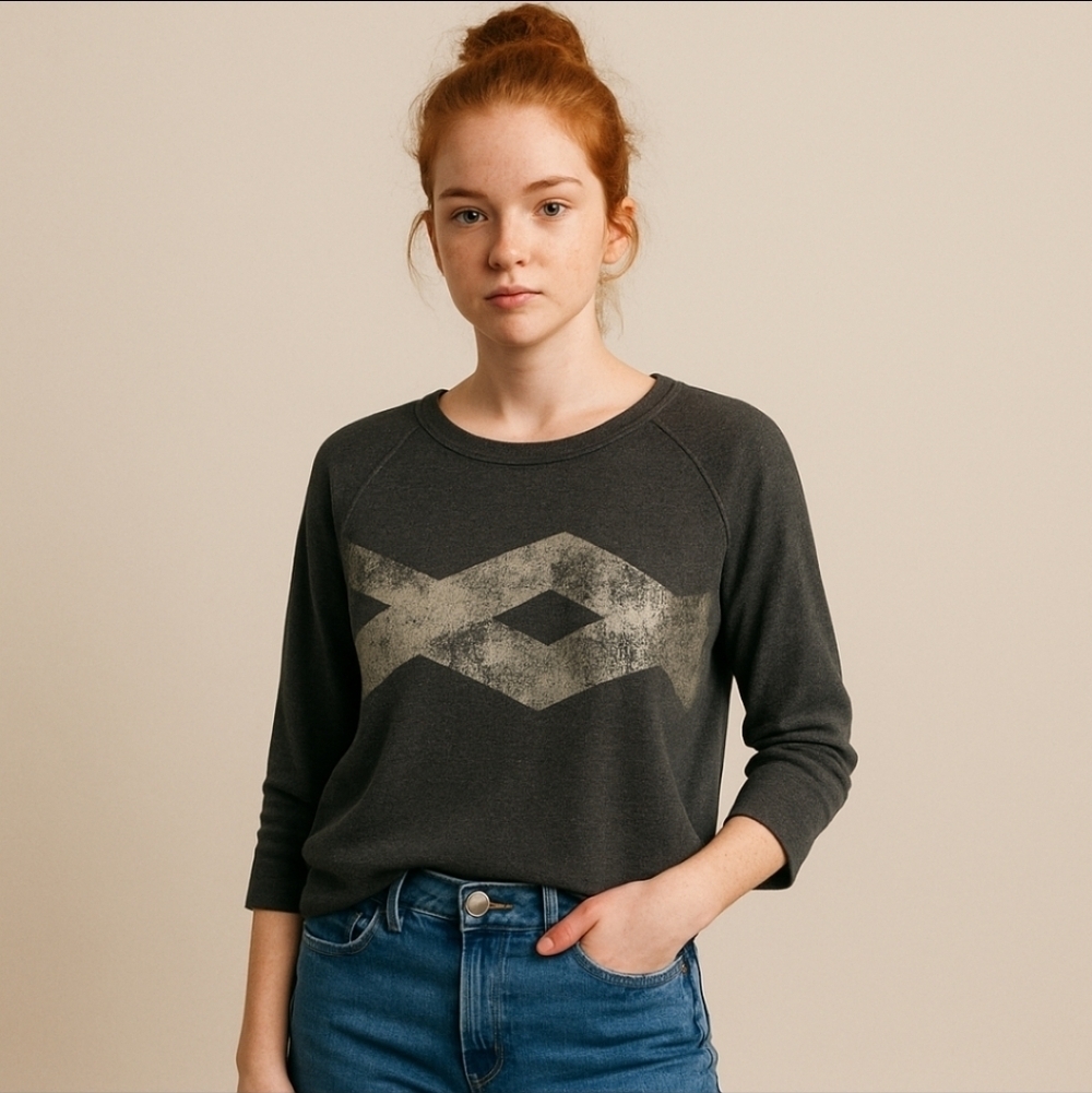 Zara W/B Gray Silver Metallic Knit Top Sweater Sz S